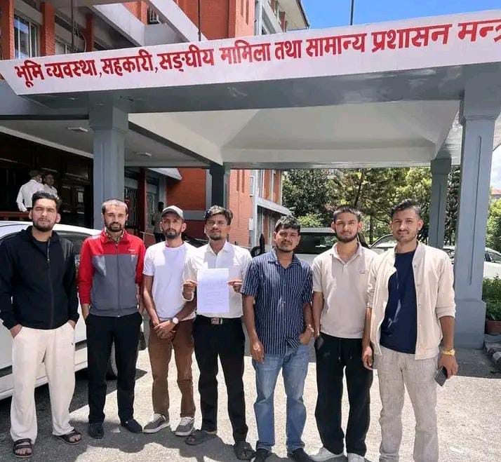 निजामती सेवा विधेयकमा निरन्तर खबरदारी, जसको आवाजले झकझकाइरह्यो सरकारलाई